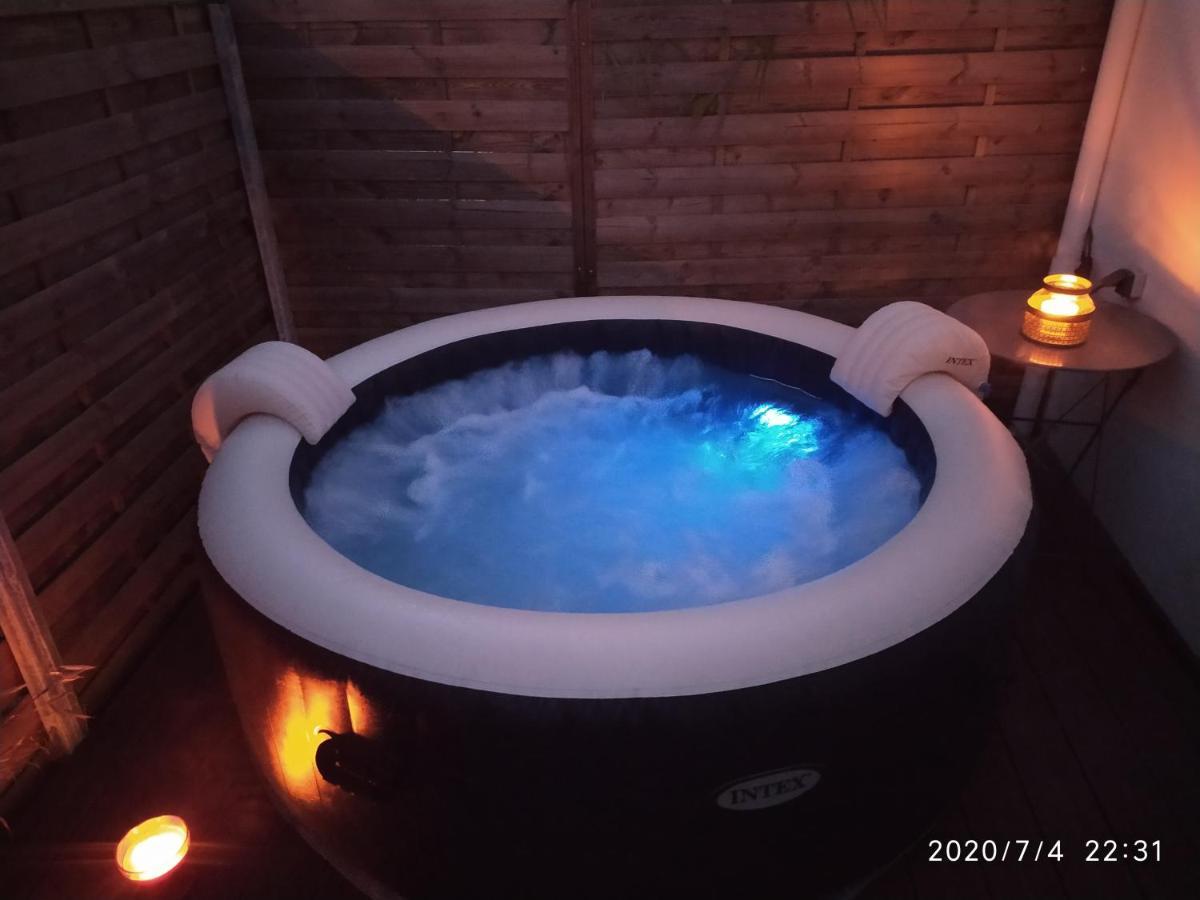 Maison au Calme Climatisée avec spa de mai à fin octobre Villa Royan Exterior foto